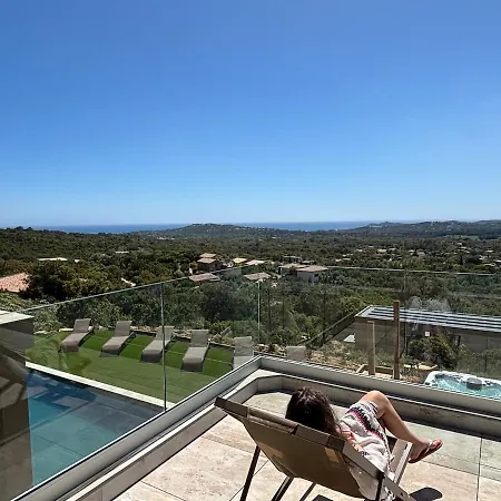 With Air Conditioning, Sea View, Pool, Jacuzzi, Sauna, 5 Bedrooms 5 Bathrooms *