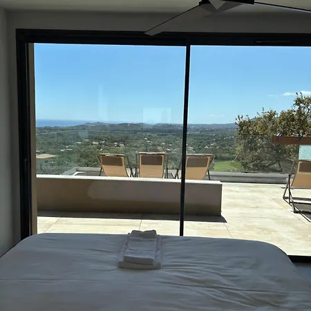 With Air Conditioning, Sea View, Pool, Jacuzzi, Sauna, 5 Bedrooms 5 Bathrooms Villa